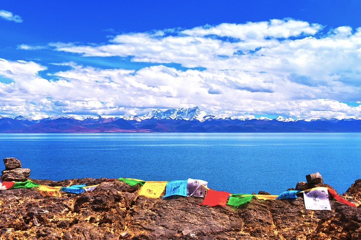 Nam Tso Lake with Nianqingtanggula | Foto de Liu Bin