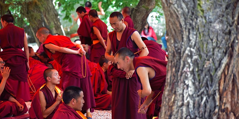 Debate in Sera Monastery