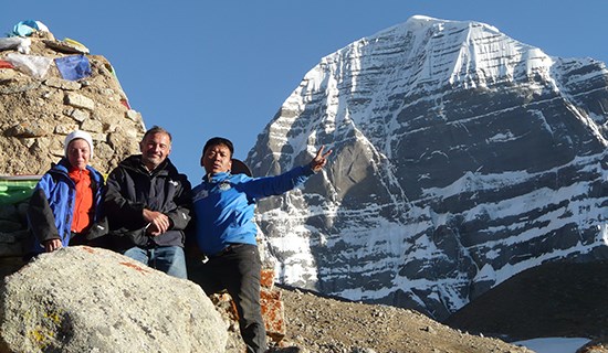 Viaje por tierra de Lhasa a Katmandú con Everest BC y Kailash Trekking