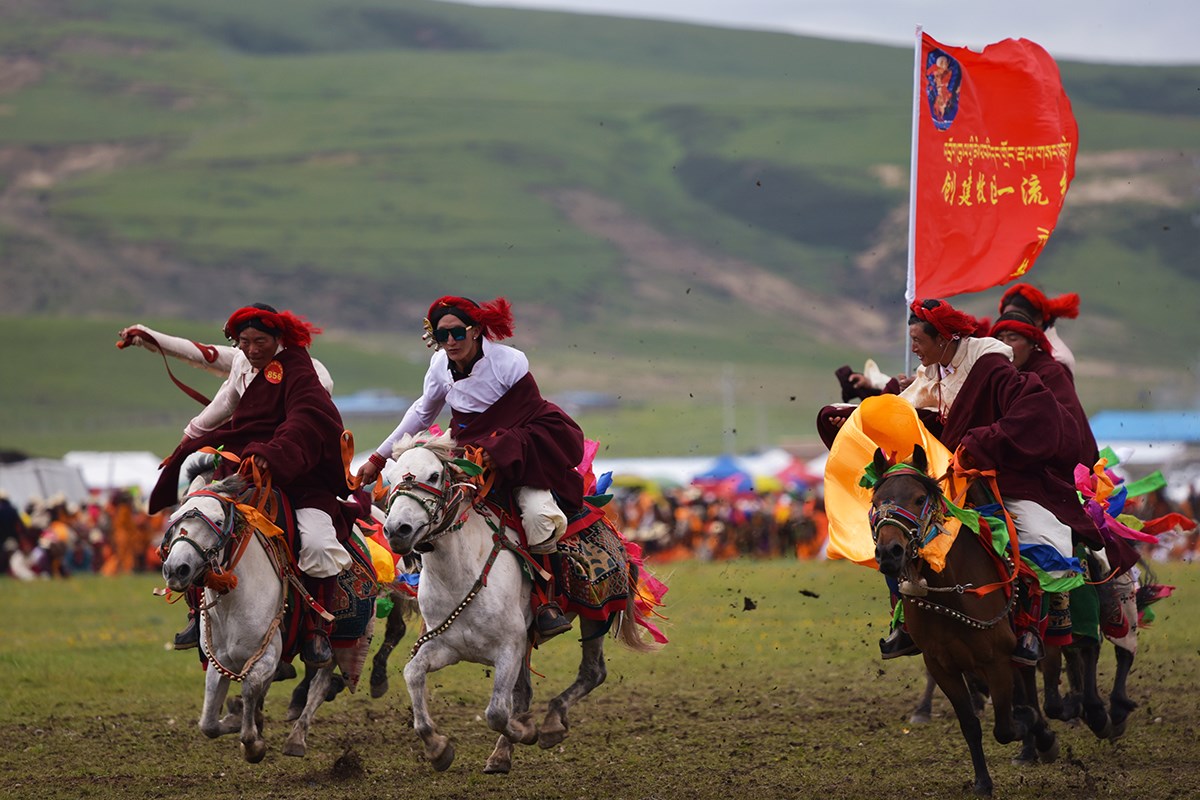 Horse Racing Festival in Litang | Foto de Liu Bin