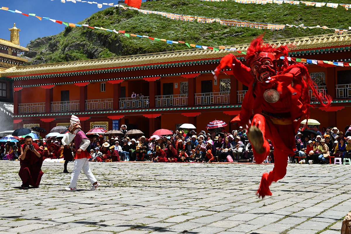 Mask Dance Festival in Tagong Monastery | Foto de Liu Bin