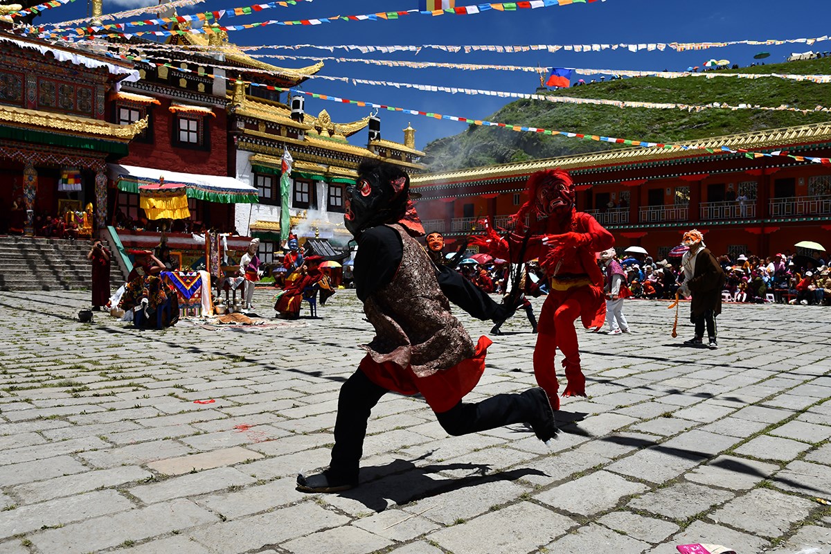 Mask Dance Festival in Tagong Monastery | Foto de Liu Bin
