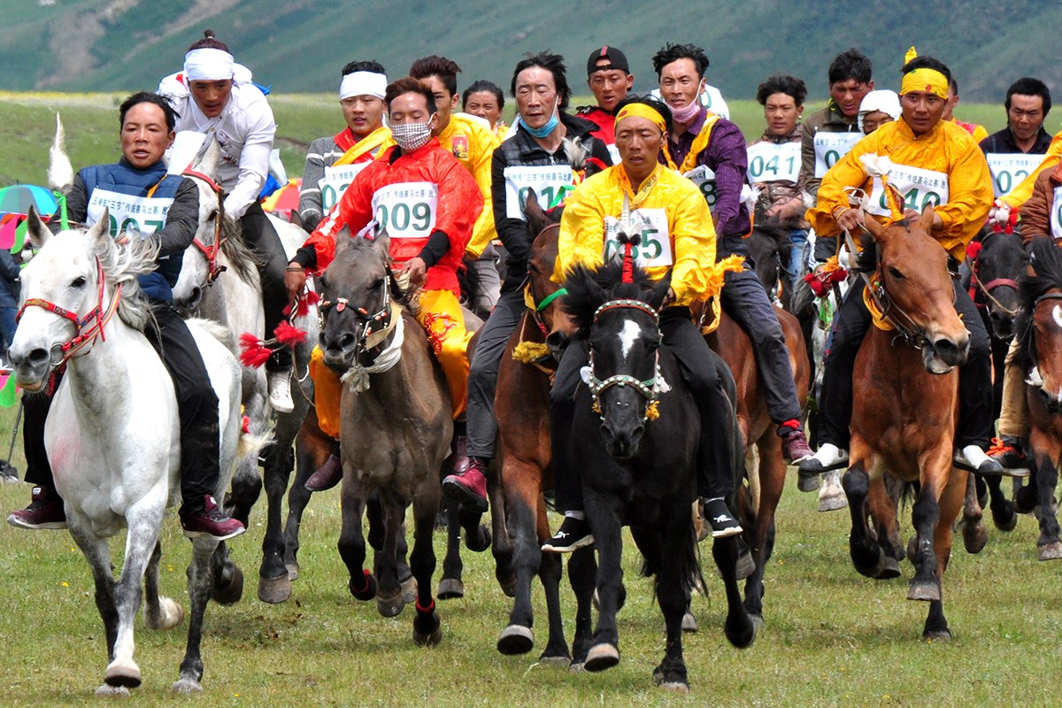 Horse Racing Festival in Yushu | Foto de Prof. Hans Först