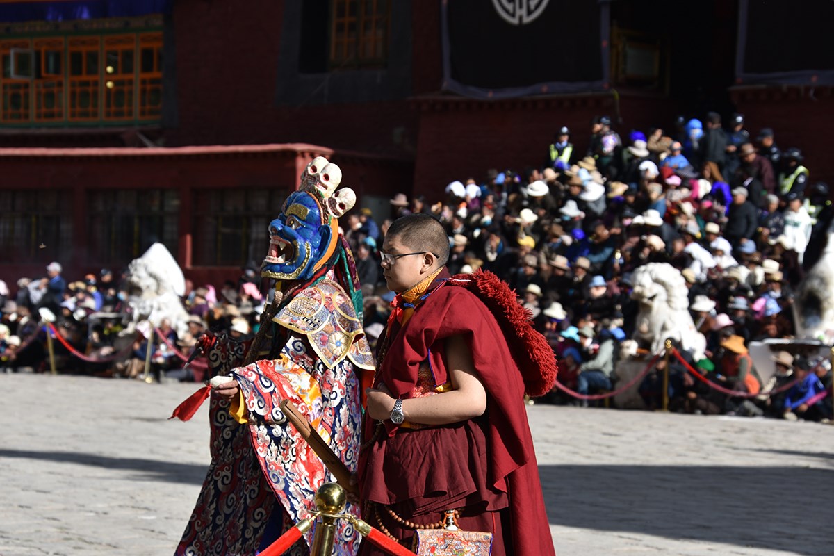 Mask Dance Festival during Great Prayer in Summer | Foto de Yang Zeru