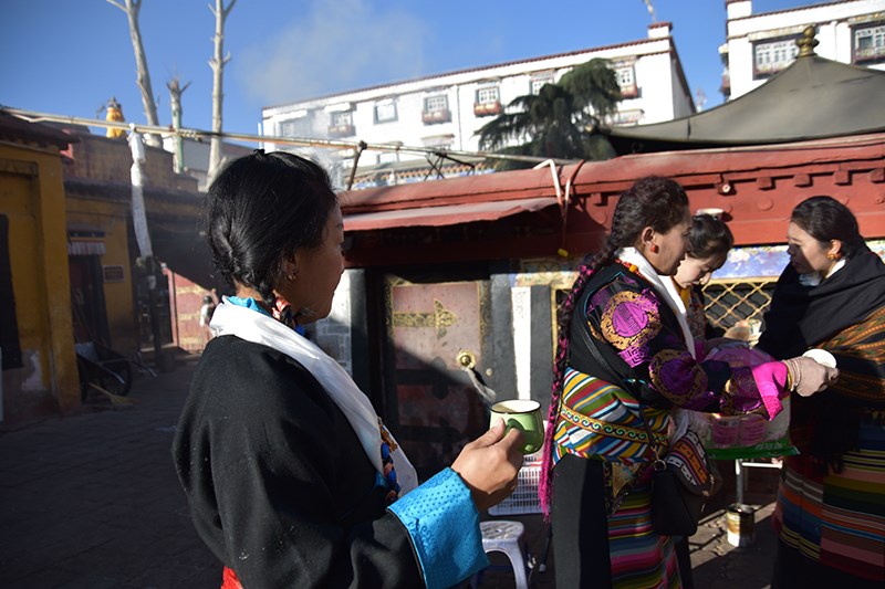 Visit Tibetan Family