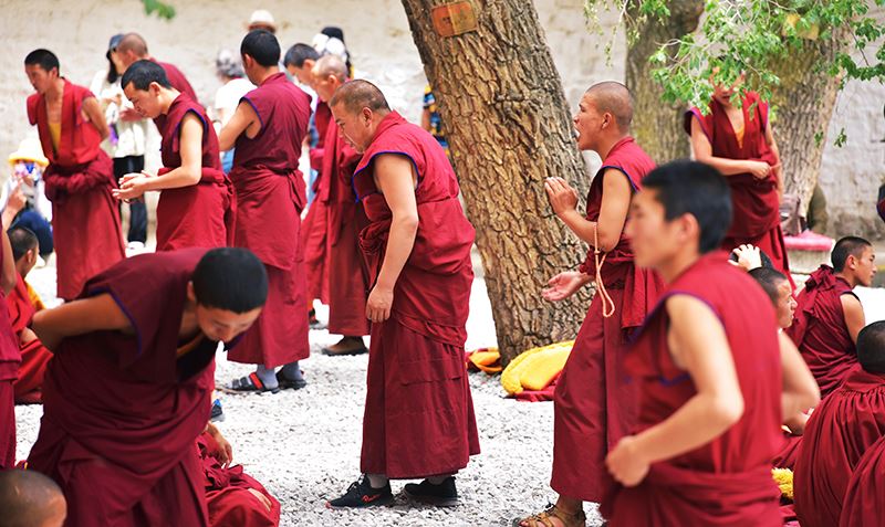 Debate in Sera Monastery