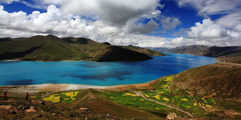 Yamdrok Lake