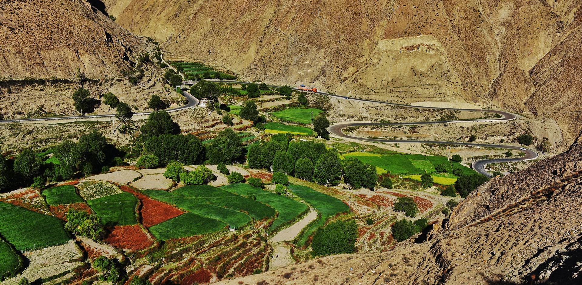 Rental Car Tour from Sichuan to Tibet on 318 Highway