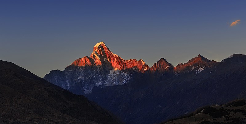 Sunrise of Mt. Siguniang 