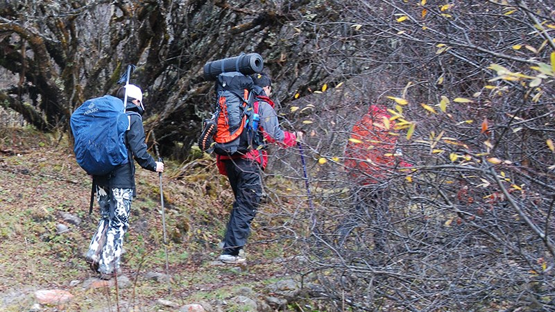 Trekking from Siguniang Shan to Bipenggou Valley