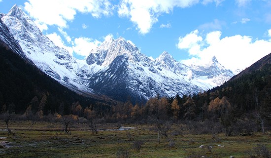 Trekking from Siguniang Shan to Bipenggou Valley